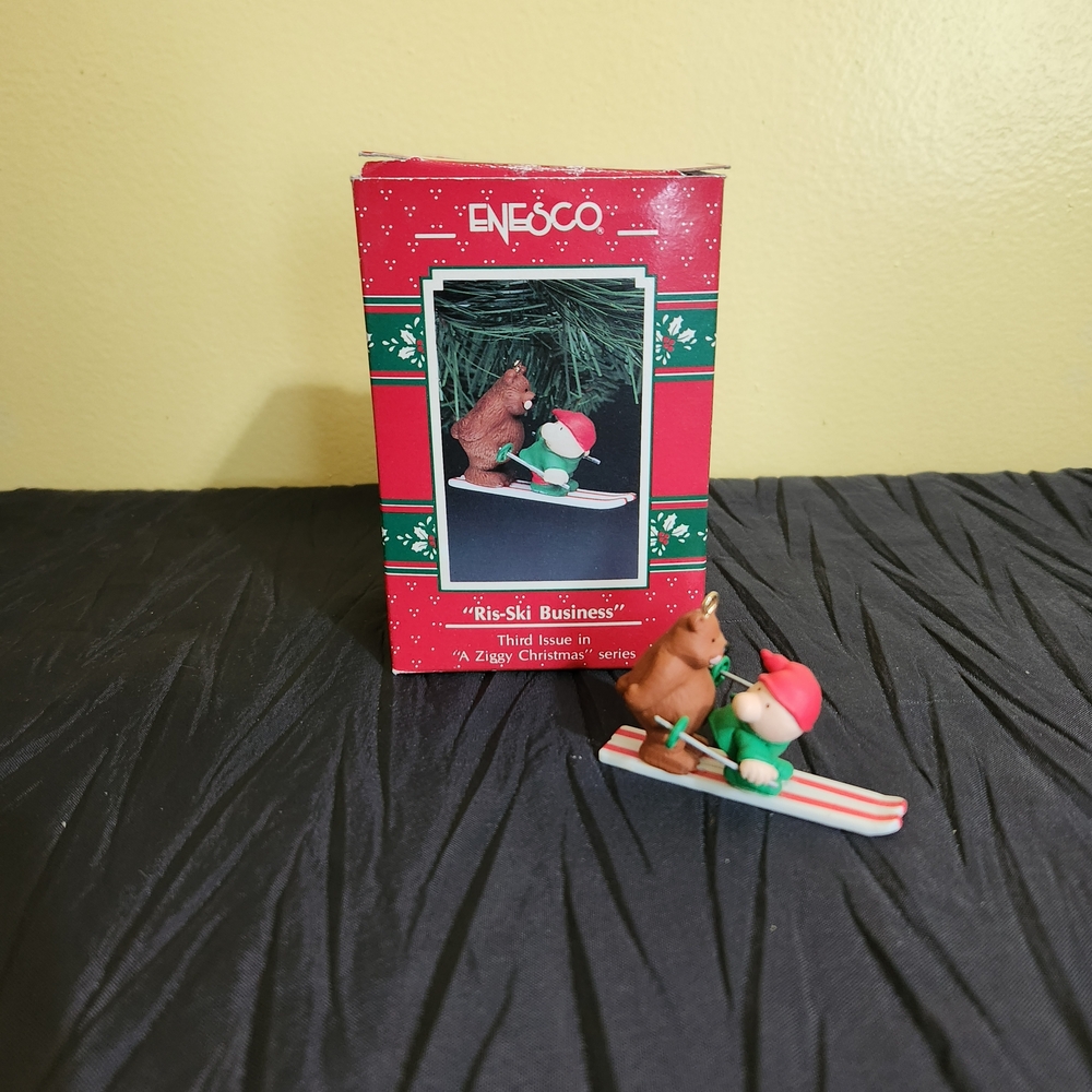 1991 Enesco Treasury "A Ziggy Christmas" Ornament.